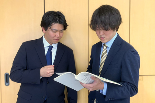 先輩社員